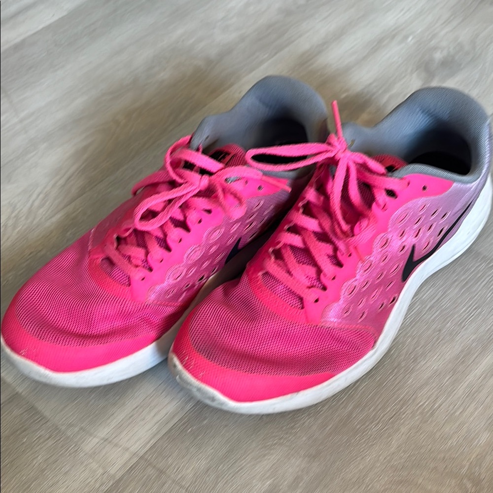 Nike Pink Athletic Shoes with Modern Design
